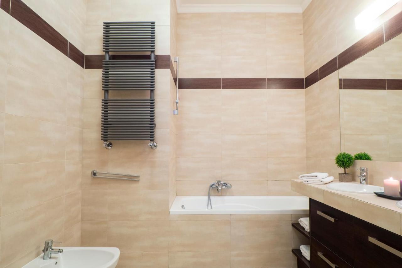 Majestic Residence -150M2 With Iconic Market Square View As Home Apartamenty R506 Вроцлав Екстер'єр фото